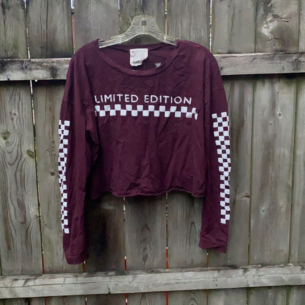 French Pastry crop top sz. XL